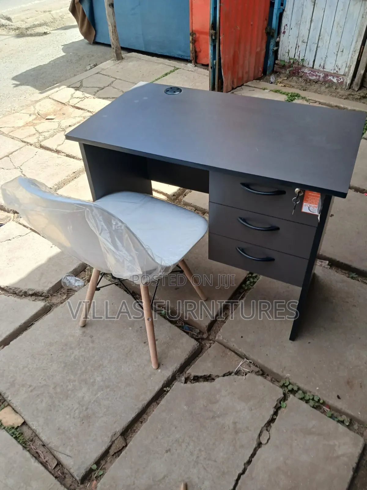Pure Grey Office Desk/White Eames Chair