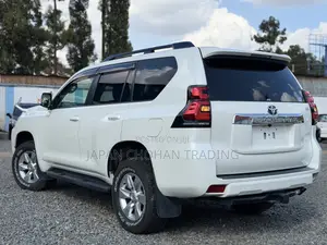 Toyota Land Cruiser Prado 2.7 2019 White