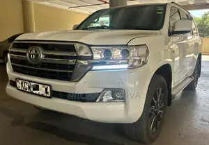 Toyota Land Cruiser 4.6 V8 ZX 2012 Pearl