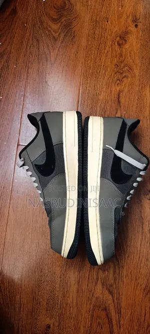 Nike Air Force 1 Gore-Tex Sneakers Olive Green