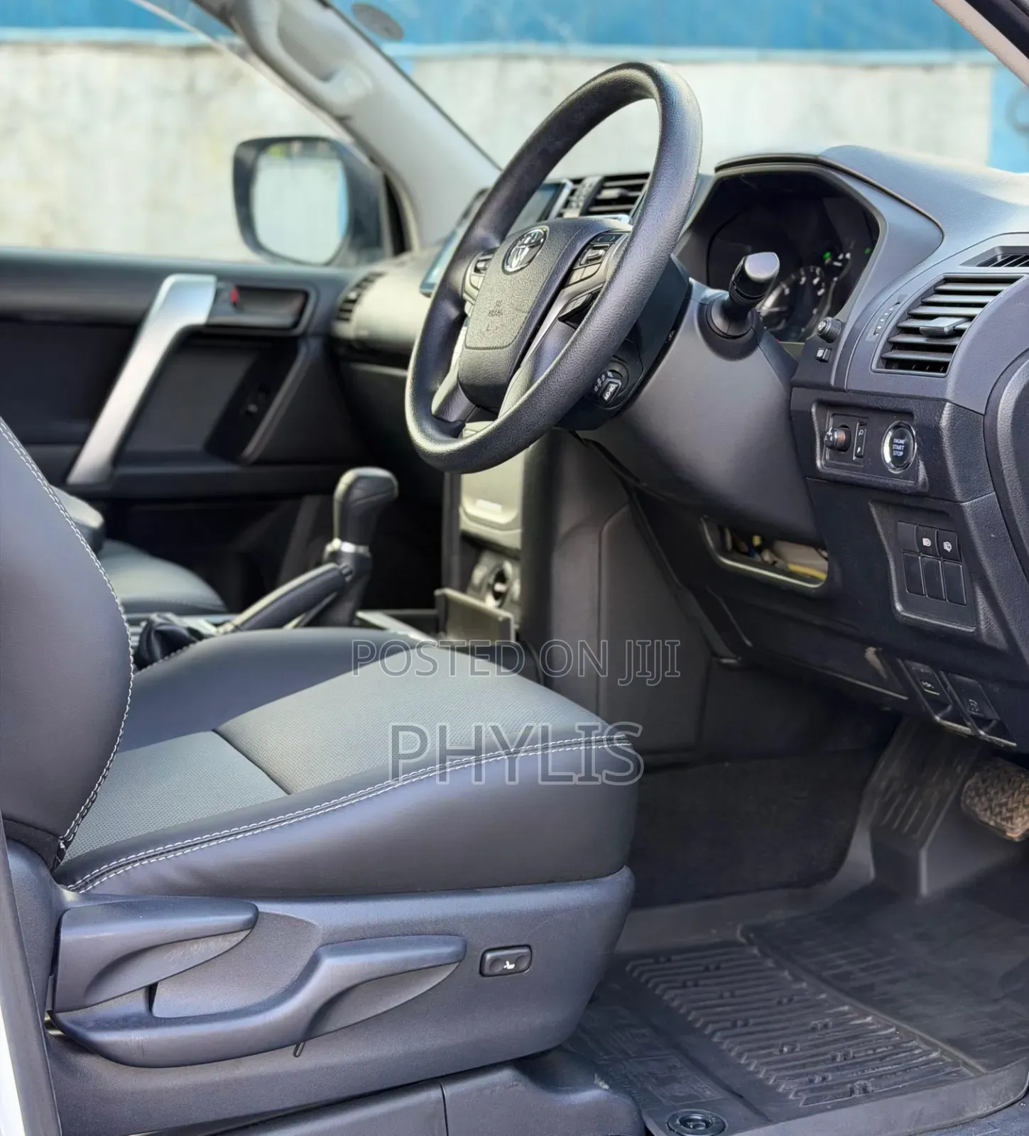 Toyota Land Cruiser Prado 2.7 2019 White