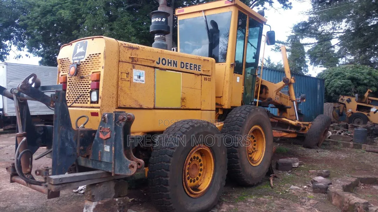 John Deere Grader