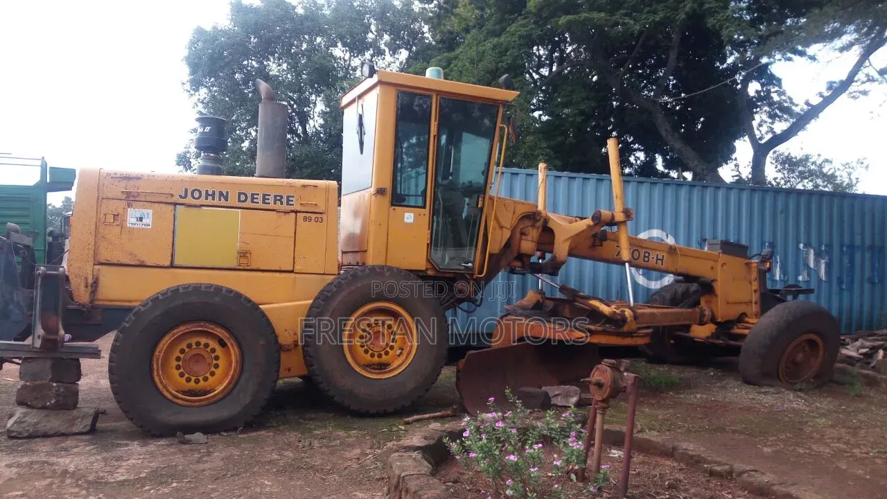 John Deere Grader