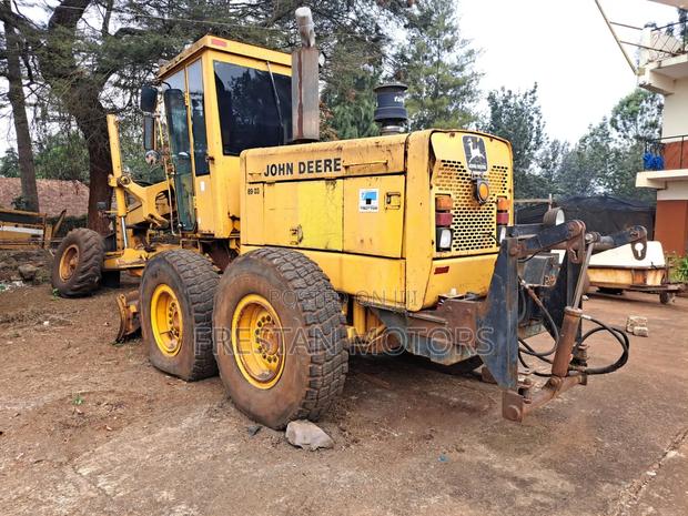 John Deere Grader - thumbnail 9