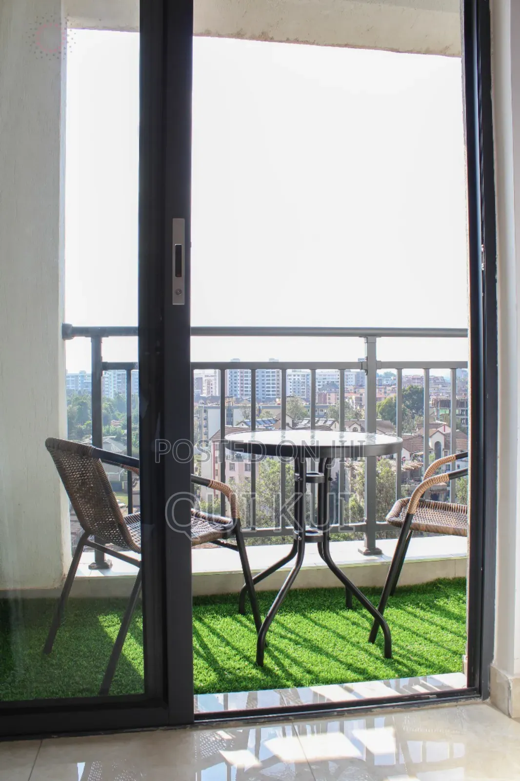 Studio Airbnb Apartment in Ruaka-Pool + Gym