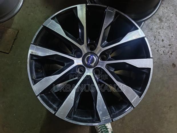 17 Inch V40 Alloy Wheels - main view