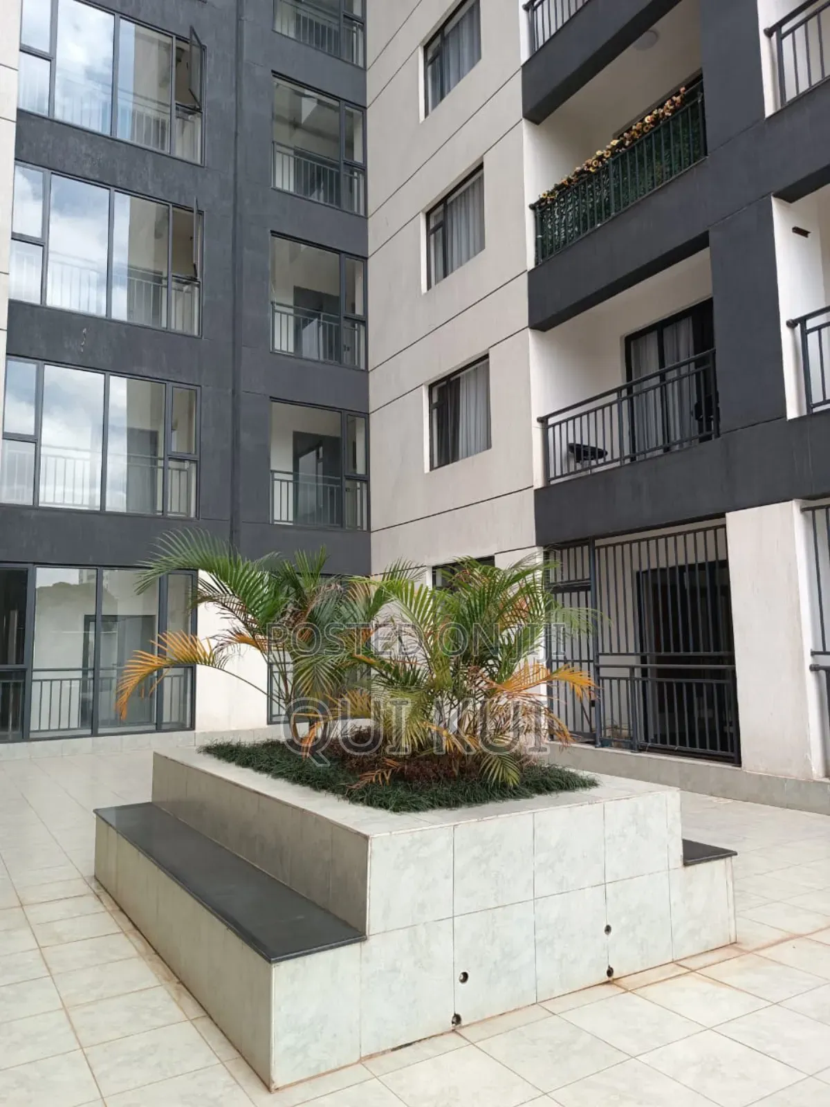 Studio Airbnb Apartment in Ruaka-Pool + Gym