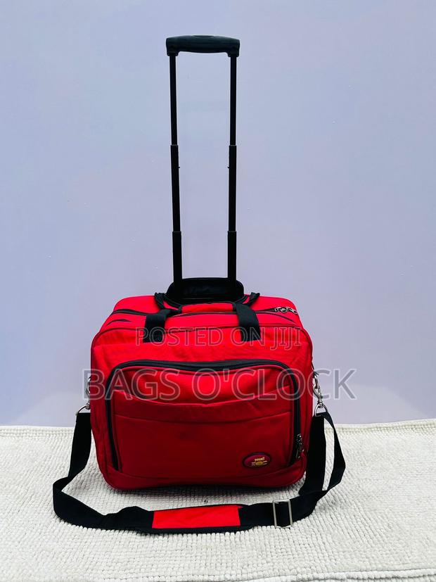 Large Capacity Red Travel Duffel Bag With Wheels