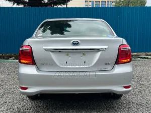 Toyota Axio 2019 Silver