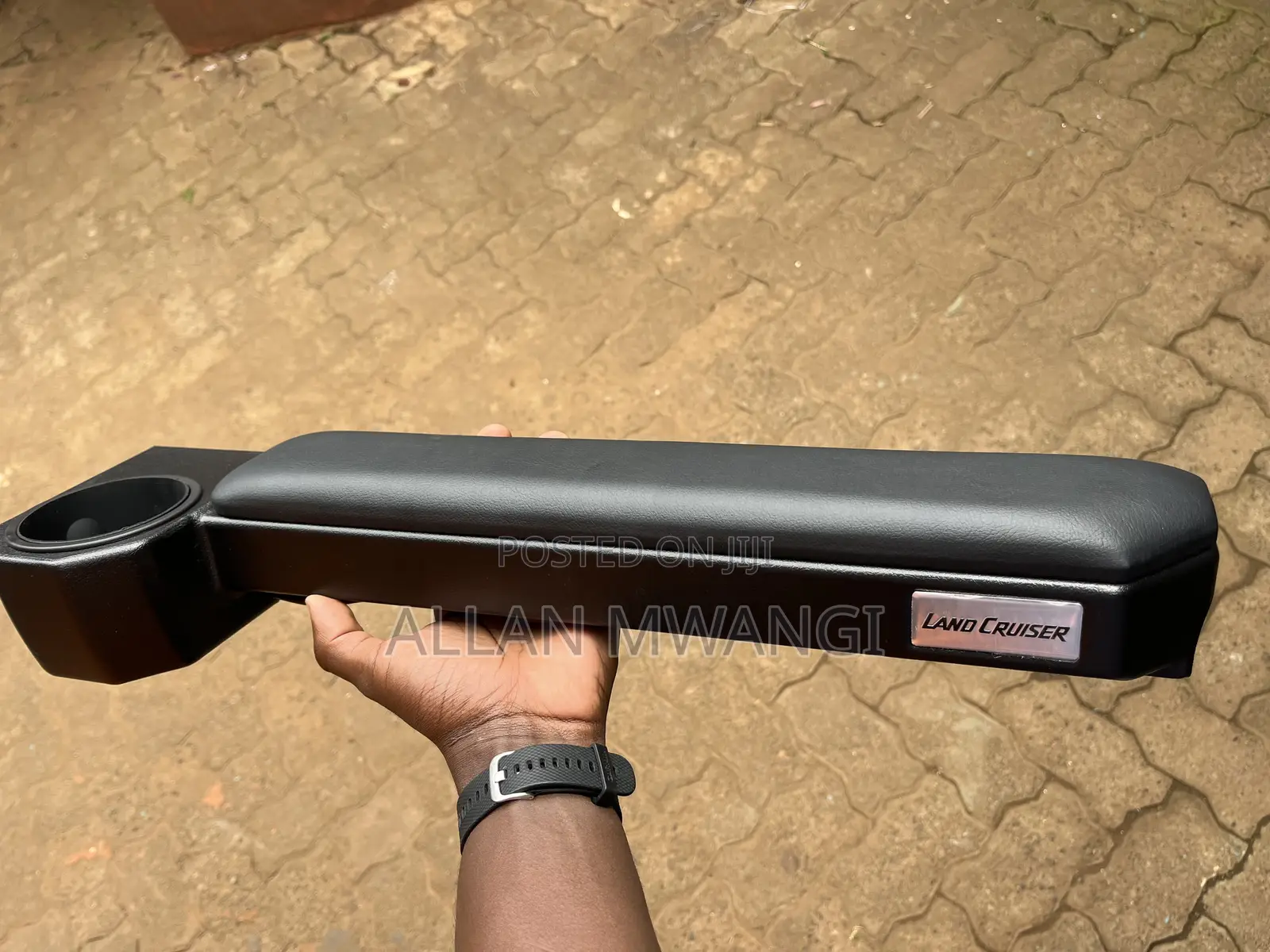 Landcruiser Armrests and Cupholders