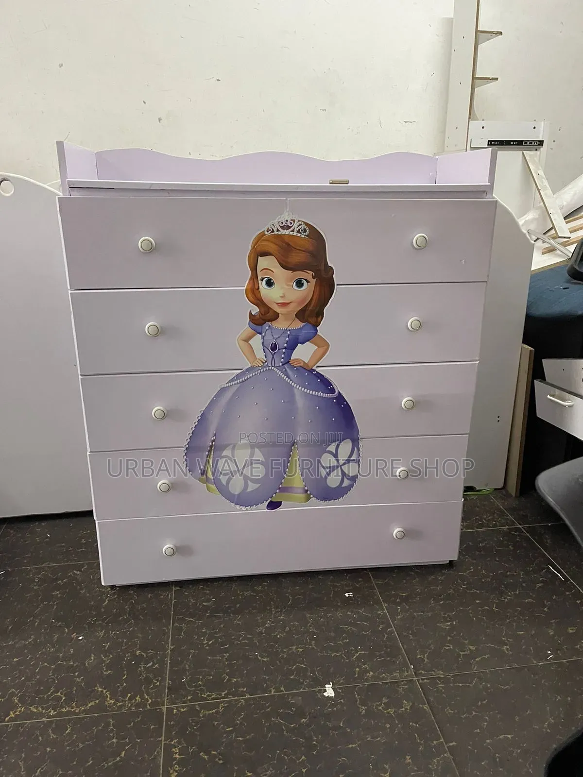 Dressers Chests