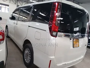 Toyota Noah 2017 White