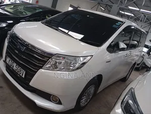 Toyota Noah 2017 White