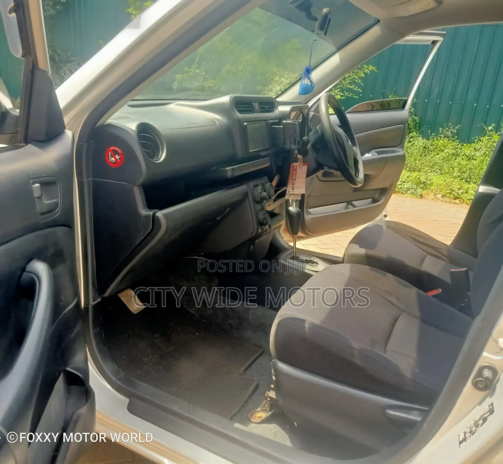 Toyota Succeed SV Premium 2016 Silver