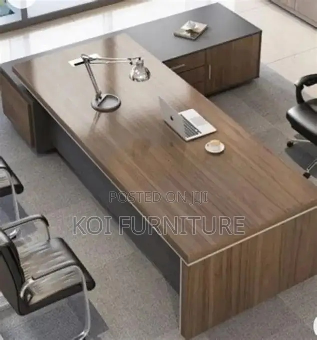 Office Desk; 1.8 Meters Wooden Executive Desk in Figure