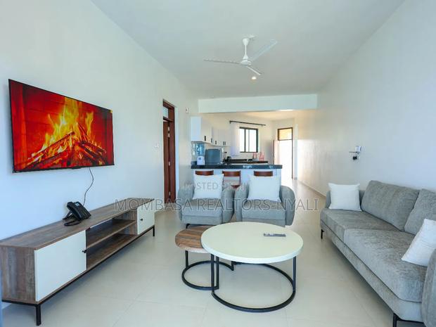 1 and 2 Bedrooms Beach Front Apartment Available With Pool Nyali - thumbnail 5