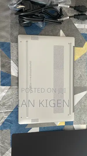 New Laptop HP 250 G10 16GB AMD Ryzen 7 SSD 1T