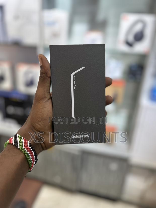 New Samsung Galaxy S25 256 GB Black