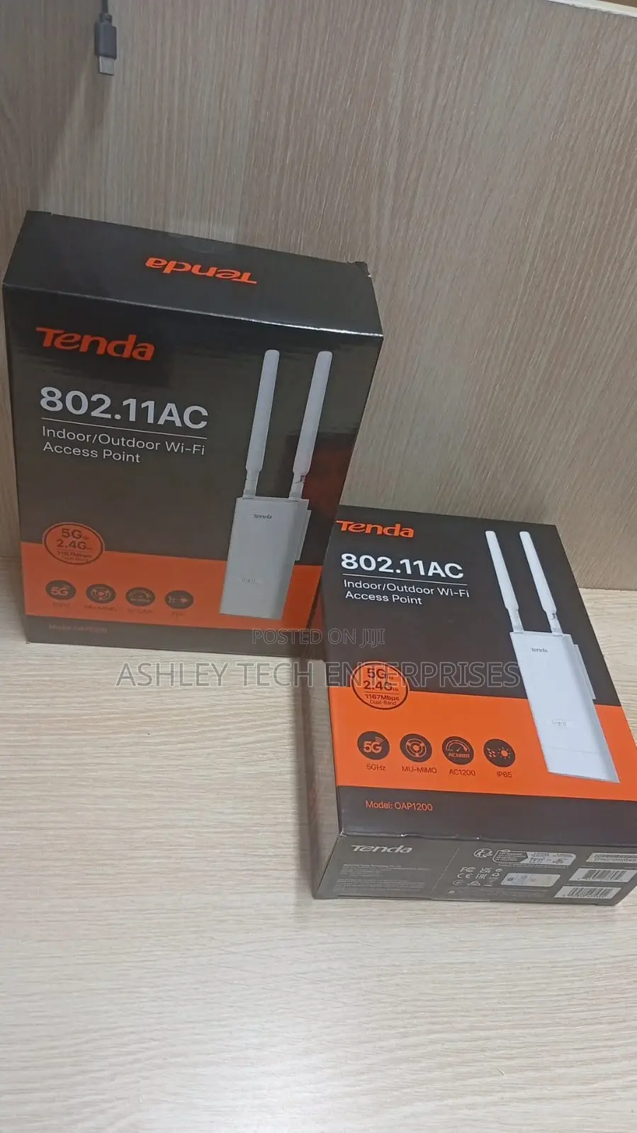 Tenda Dual Band Outdoor Wifi Extender