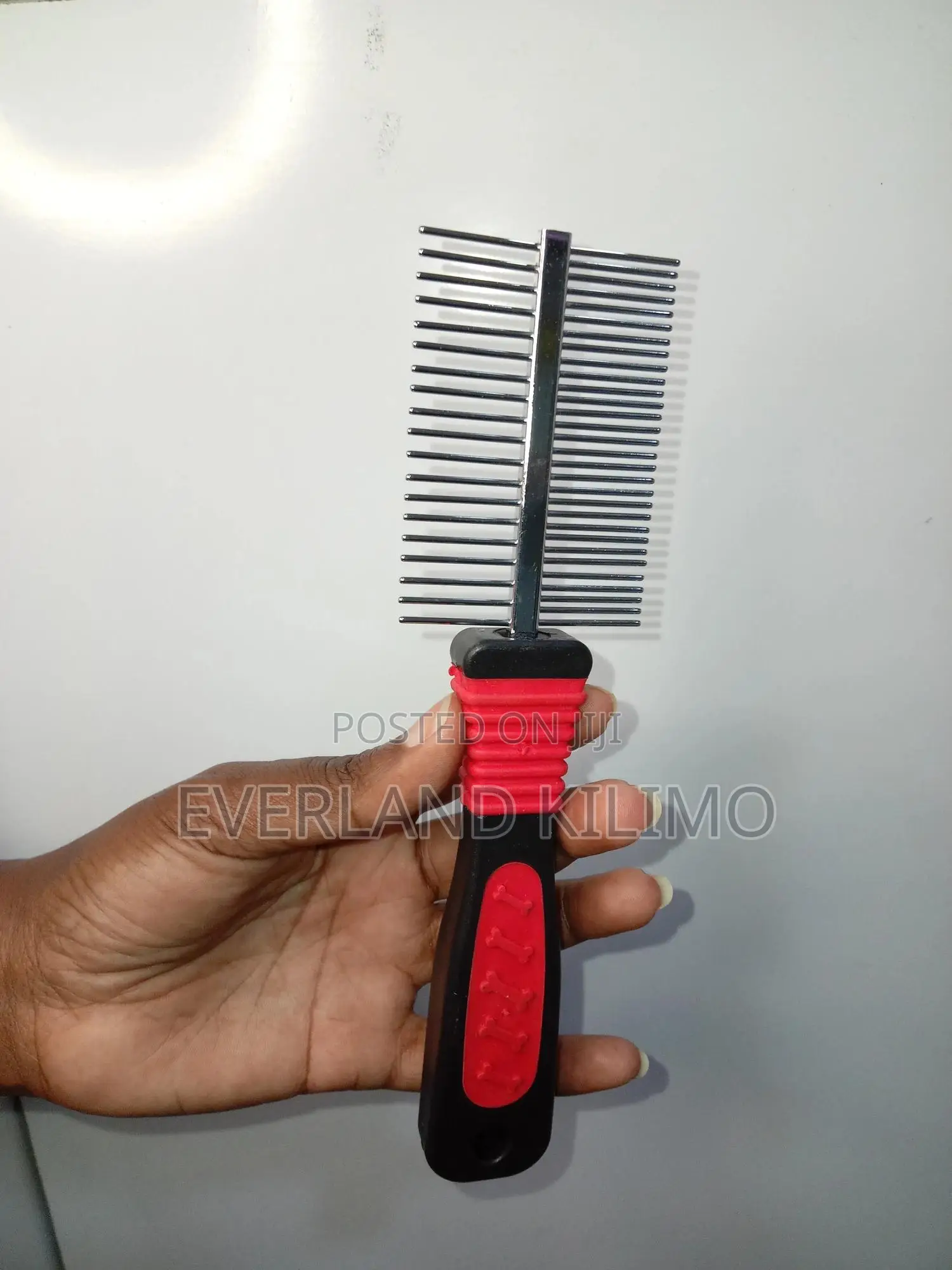 Metal Flea Comb - Red and Black