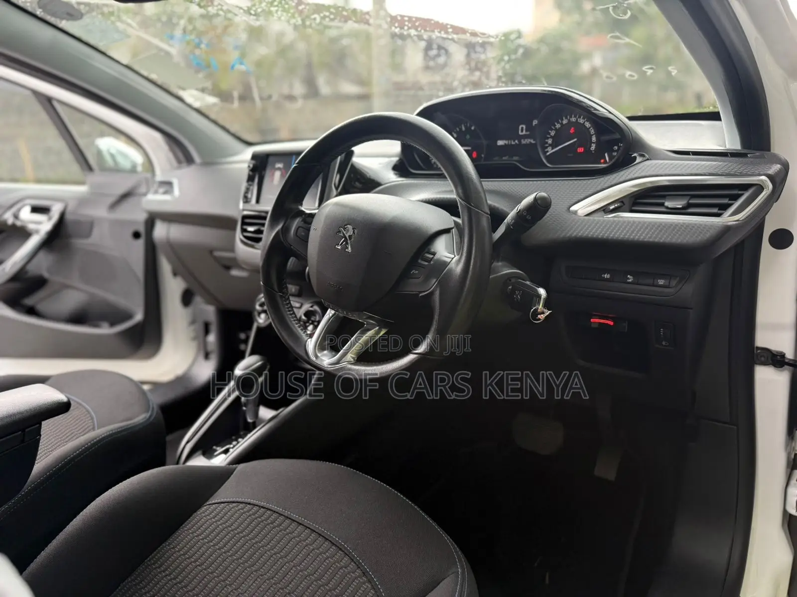 Peugeot 208 2019 White