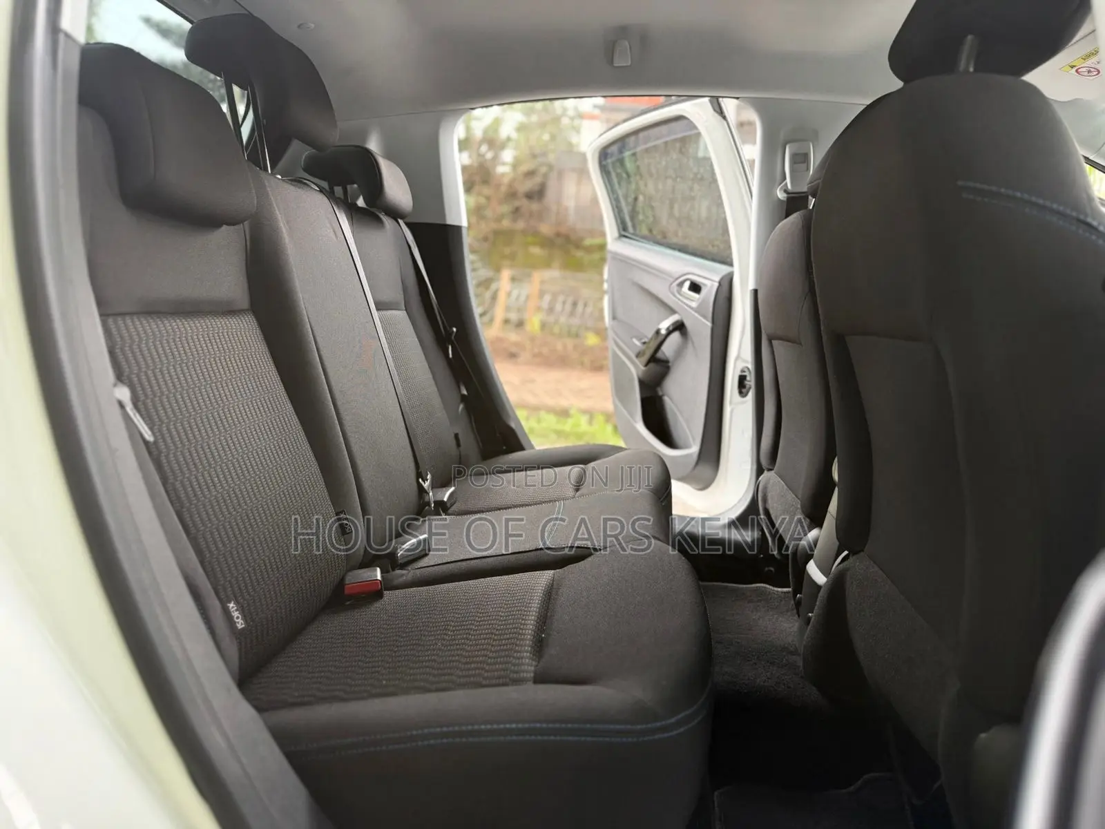 Peugeot 208 2019 White