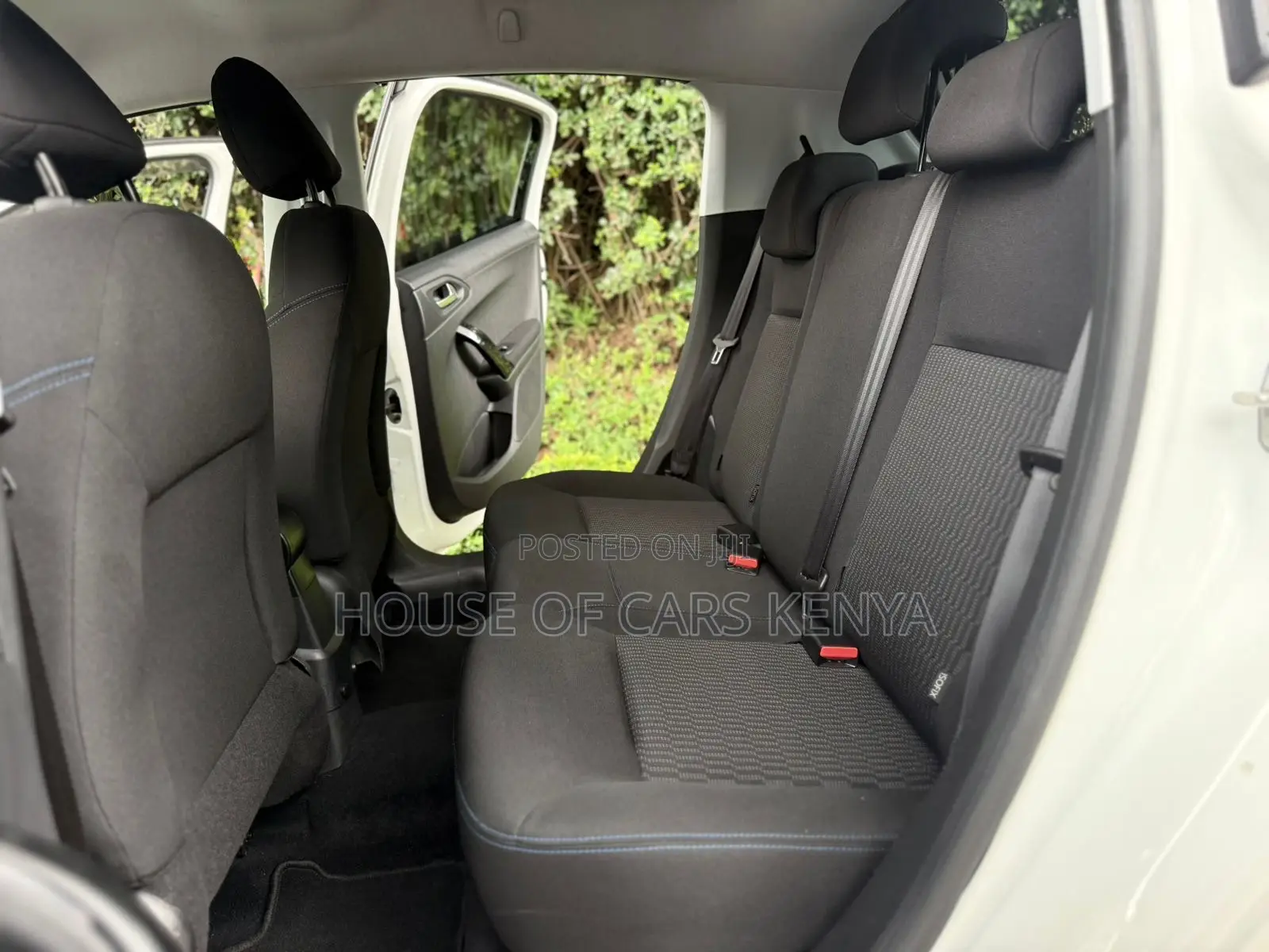 Peugeot 208 2019 White
