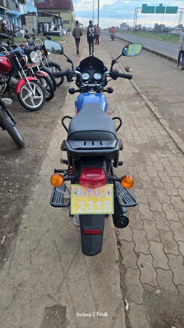 TVS HLX Plus ES 2025 Blue