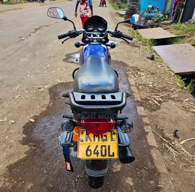 Bajaj Boxer 2025 Blue