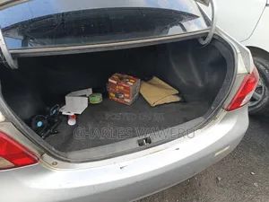 Toyota Belta 2011 Silver