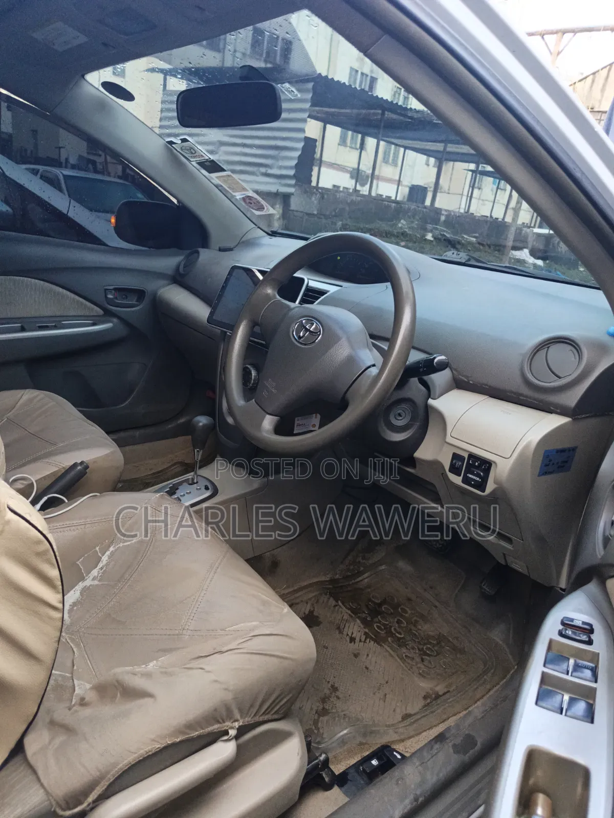 Toyota Belta 2011 Silver