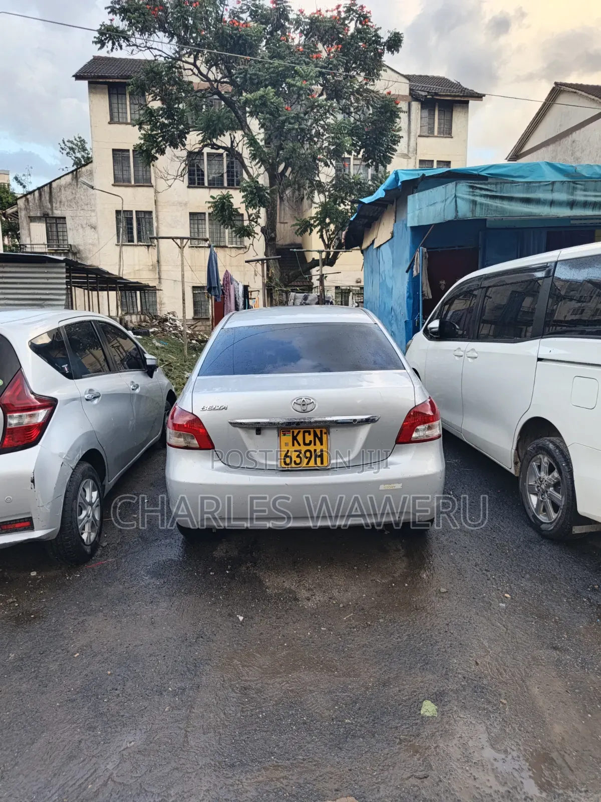 Toyota Belta 2011 Silver