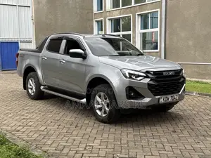 Isuzu D-MAX 2025 Silver