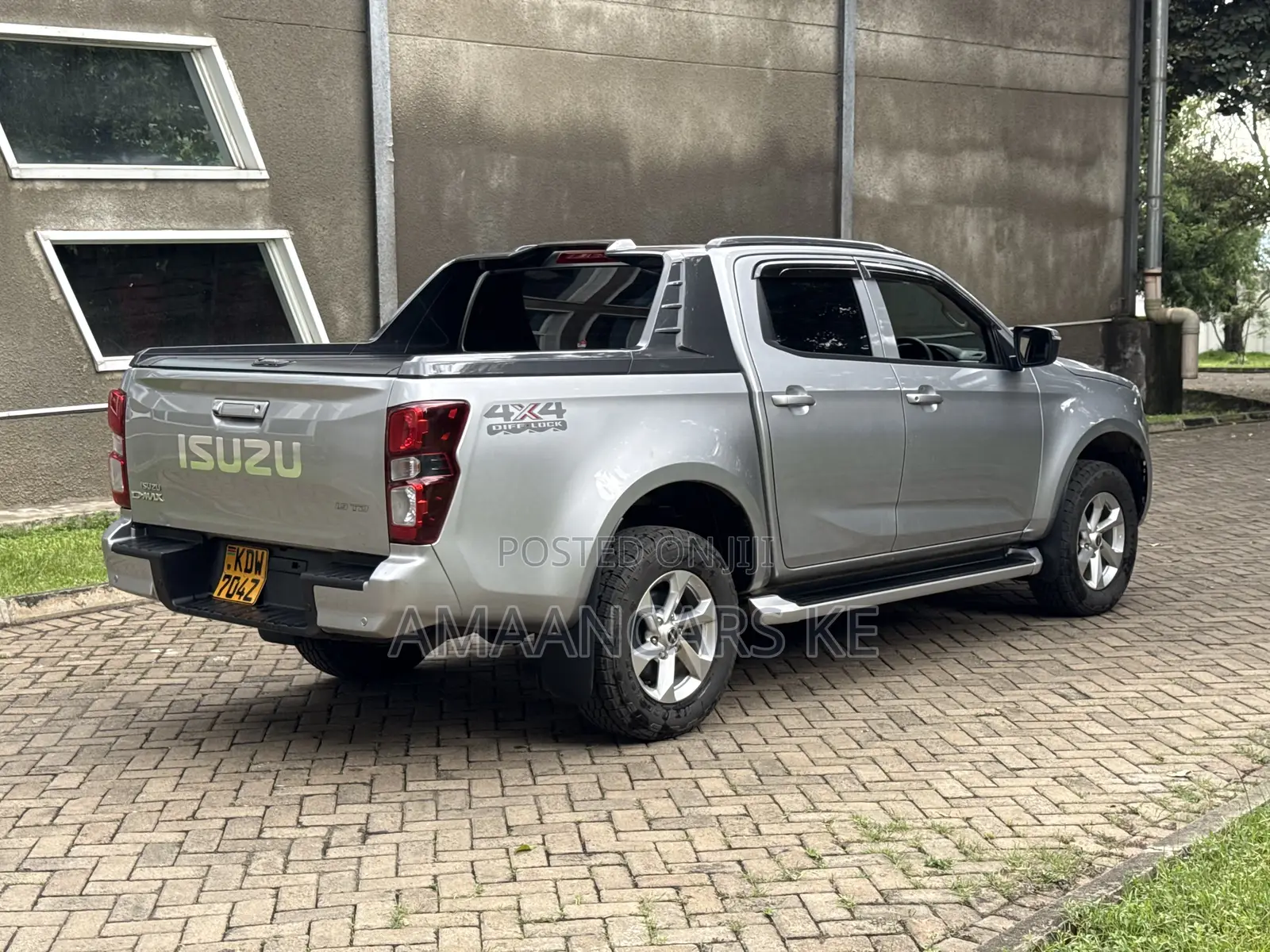 Isuzu D-MAX 2025 Silver