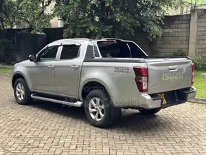 Isuzu D-MAX 2025 Silver