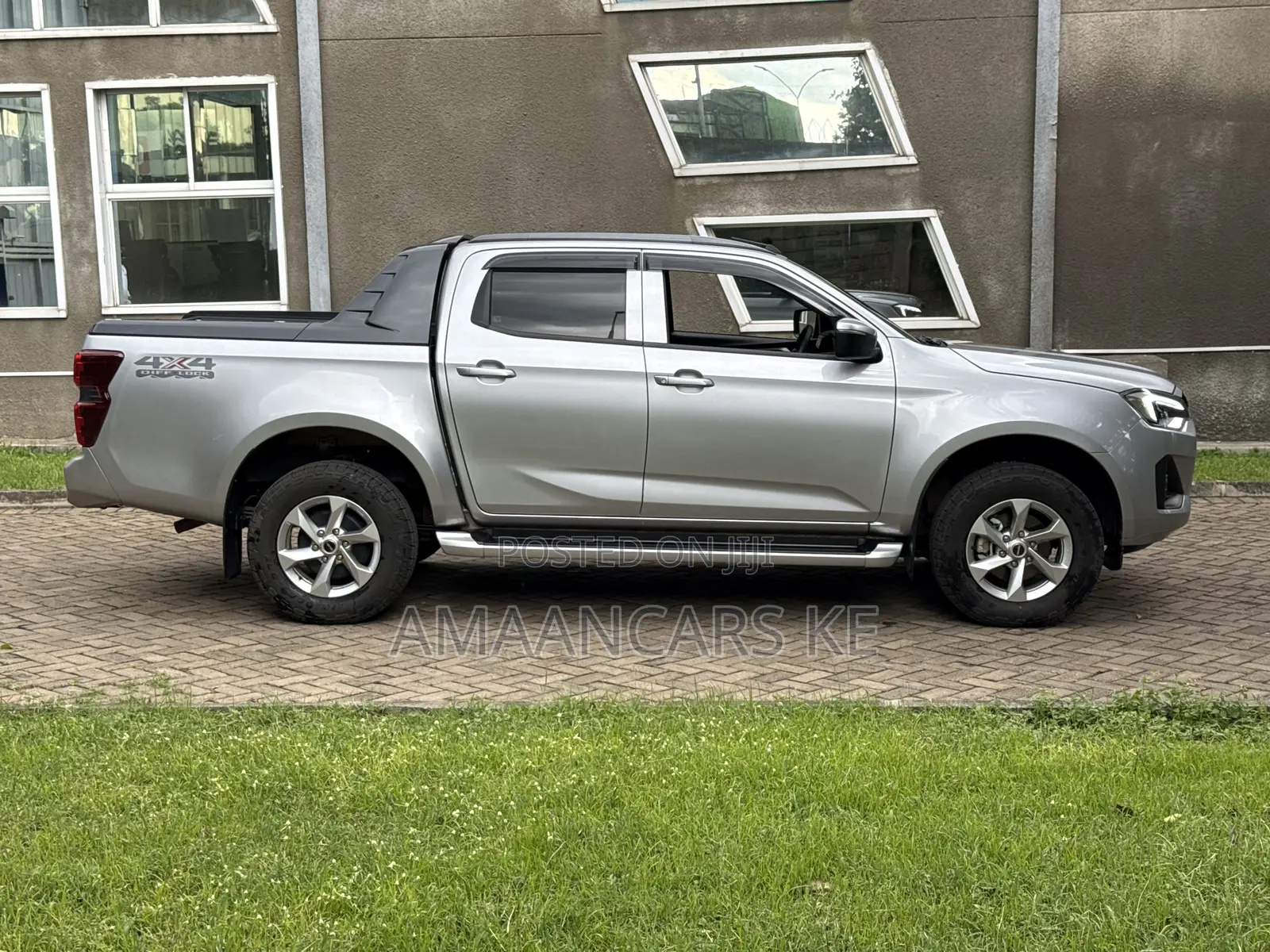 Isuzu D-MAX 2025 Silver