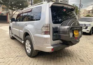 Mitsubishi Pajero V80 3.2 DI-D 2015 Silver