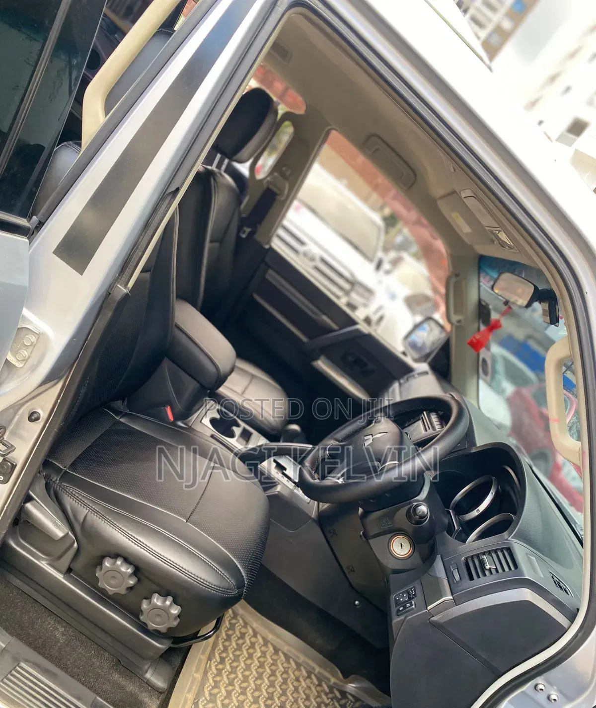 Mitsubishi Pajero V80 3.2 DI-D 2015 Silver
