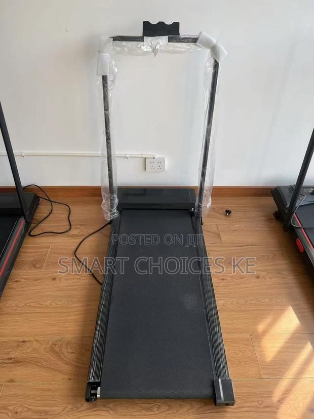 A 8-Speed Walking Pad/Treadmill With Foldable Handlebars - thumbnail 2