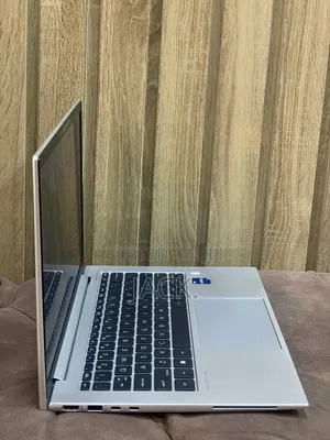 Laptop HP EliteBook 640 G10 16GB Intel Core i7 SSD 512GB