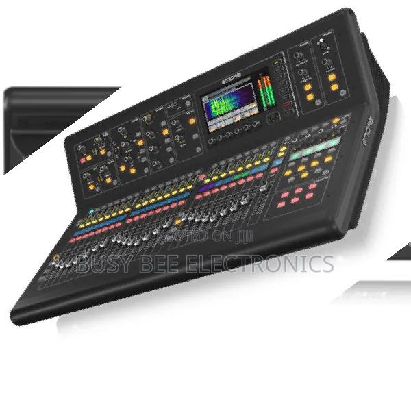 Behringer Midas M32 Digital Mixer - thumbnail 2