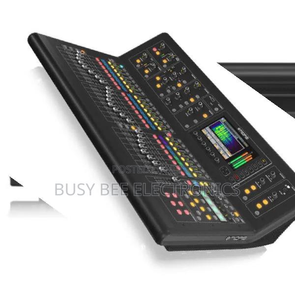 Behringer Midas M32 Digital Mixer - thumbnail 4