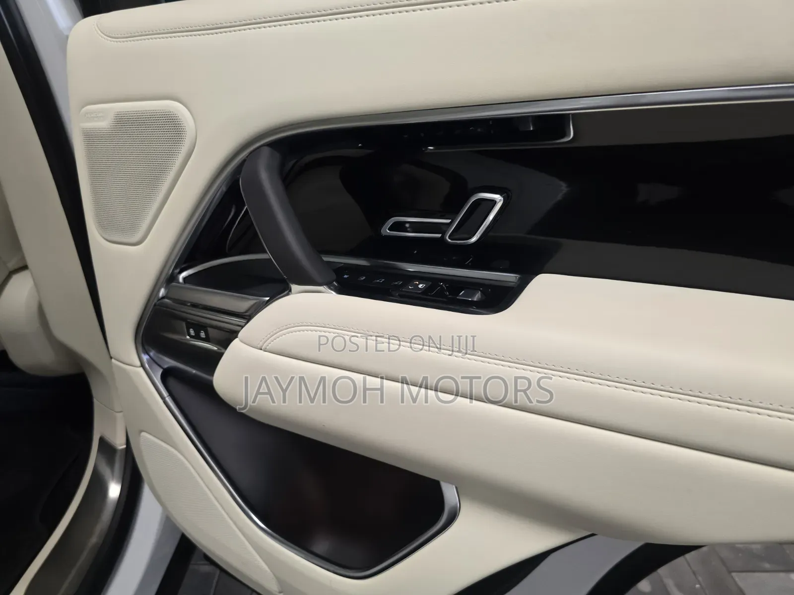 Land Rover Range Rover Vogue 2024 White