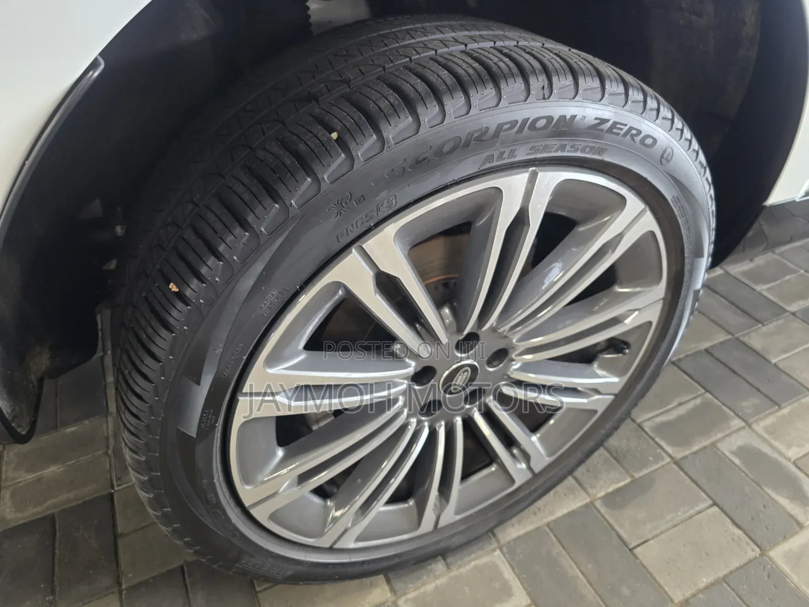 Land Rover Range Rover Vogue 2024 White