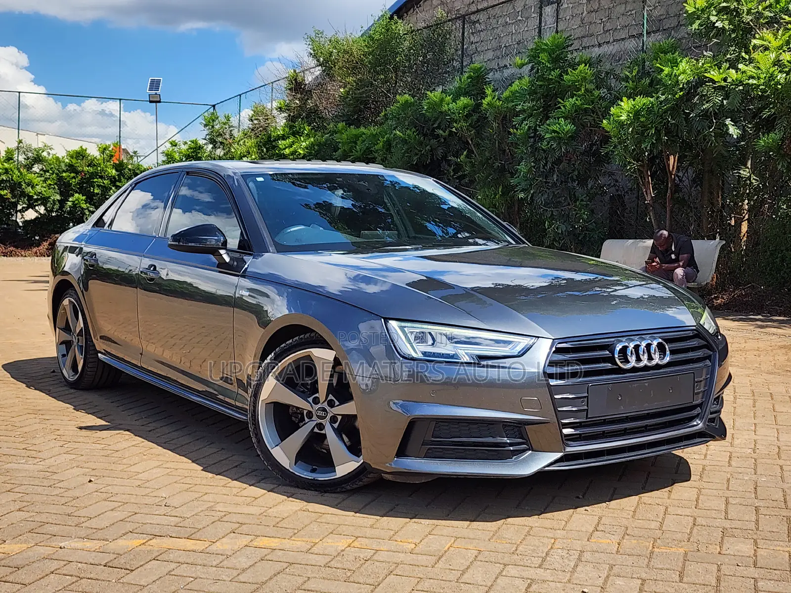 Audi A4 2.0T ultra Premium FWD 2018 Gray