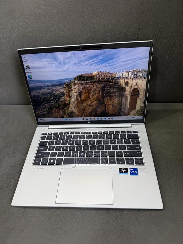 Laptop HP EliteBook 845 G10 32GB AMD Ryzen 7 SSD 512GB