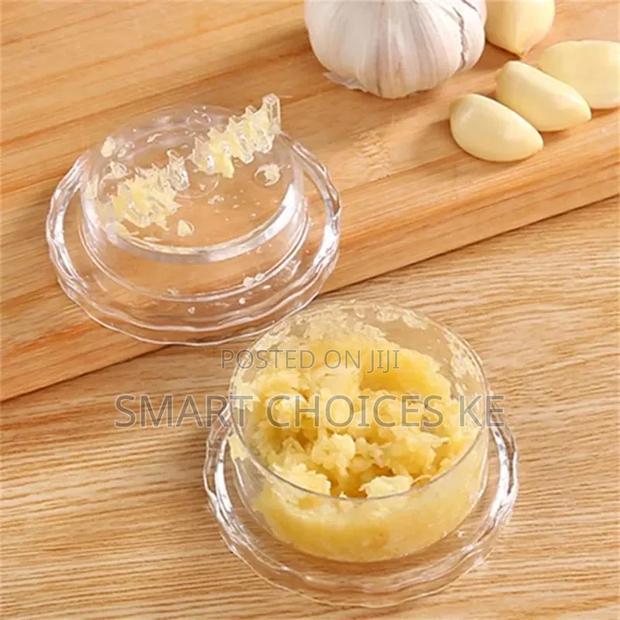 Multifunction Twist Garlic Masher, Peeler Kitchen Ginger Crusher - thumbnail 2