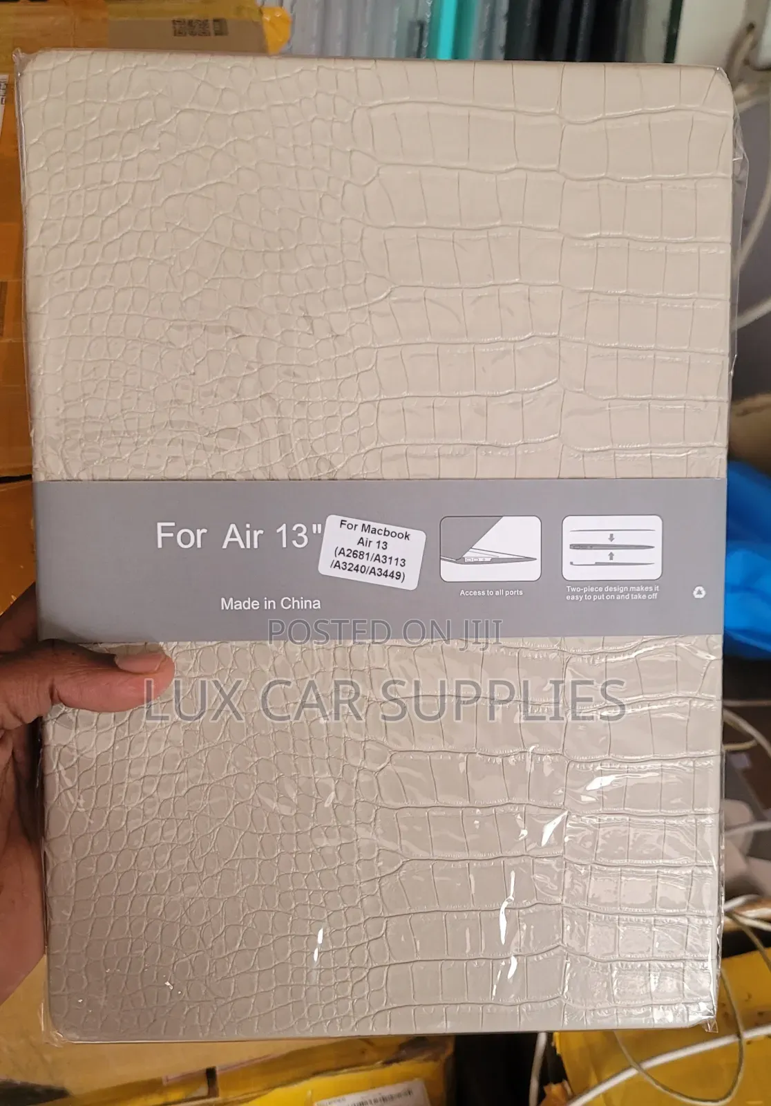 Crocodile-Textured Hard Shell Case for a 13.6-Inch Macbook Air.