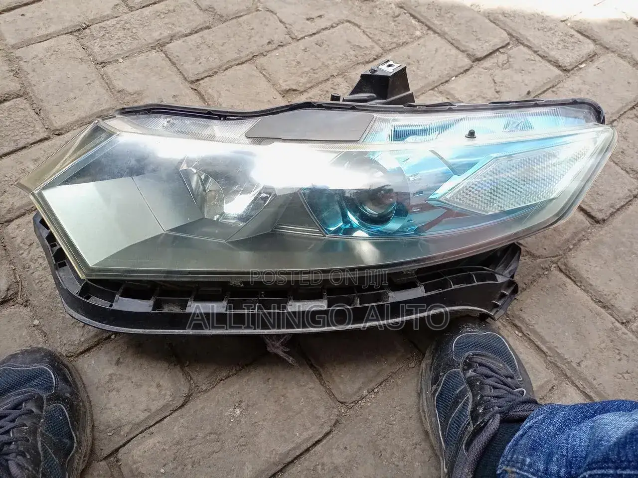 Honda Insight Headlight
