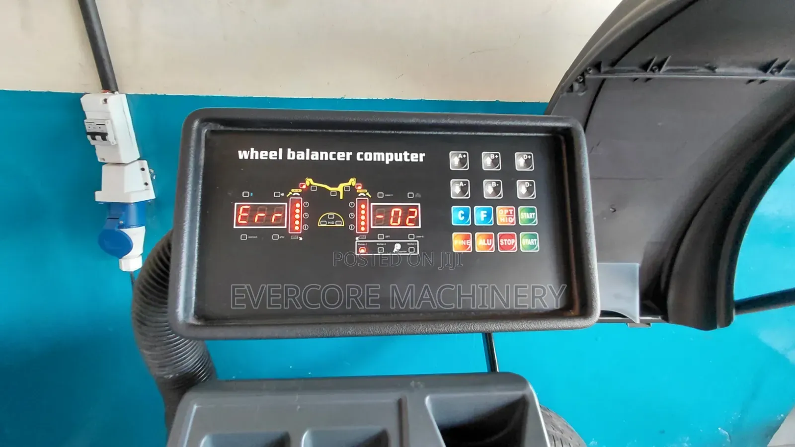 Heavy Duty Wheel Balancing Machine Sunshine Italy Brand.